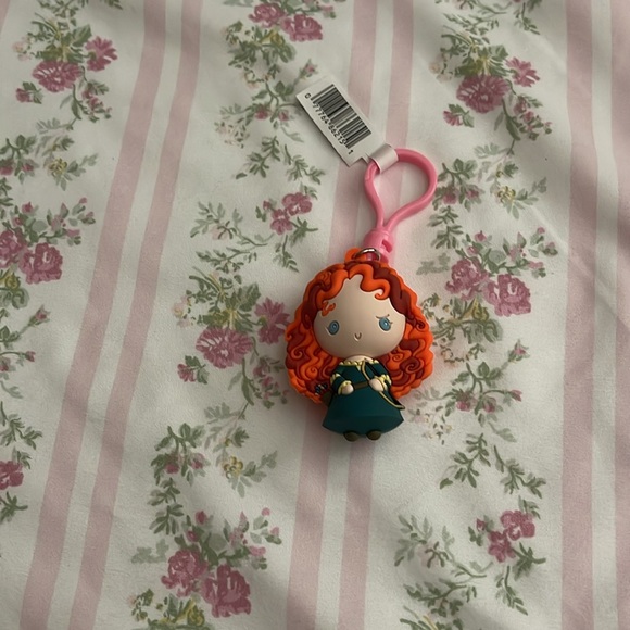unused disney keychains | christmas mickey and merida | 2-3in - Picture 2 of 3
